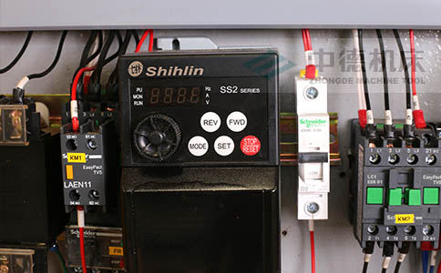 ZDS-432臺灣高品質(zhì)變頻器,更低頻更節(jié)能,快速定位.jpg ZDS-432臺灣高品質(zhì)變頻器,更低頻更節(jié)能,快速定位.jpg